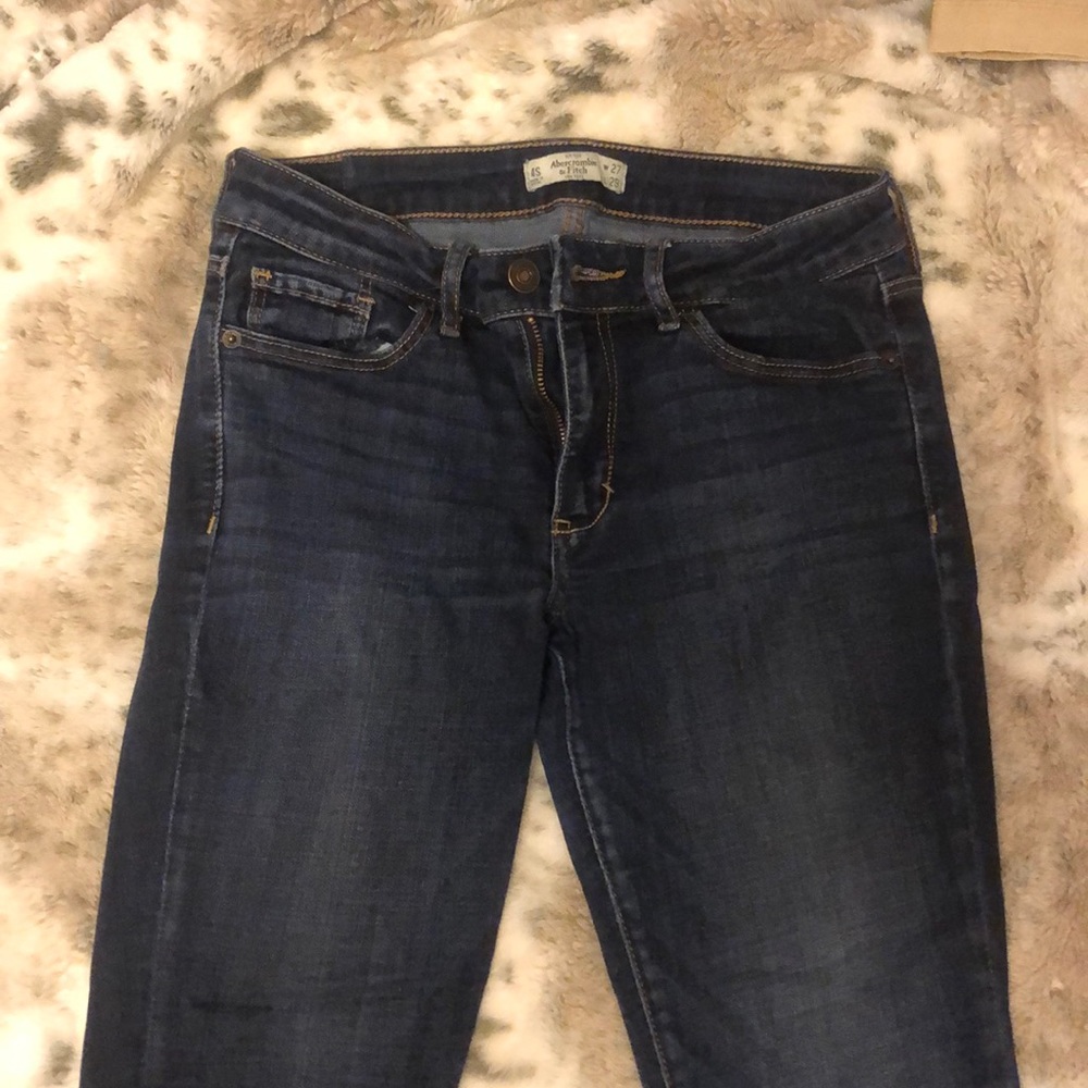 Dark skinny jeans